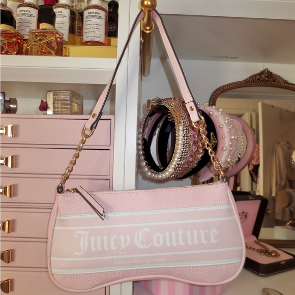 Juicy Couture Handbags - Juicy Couture Light Pink Shoulder Bag